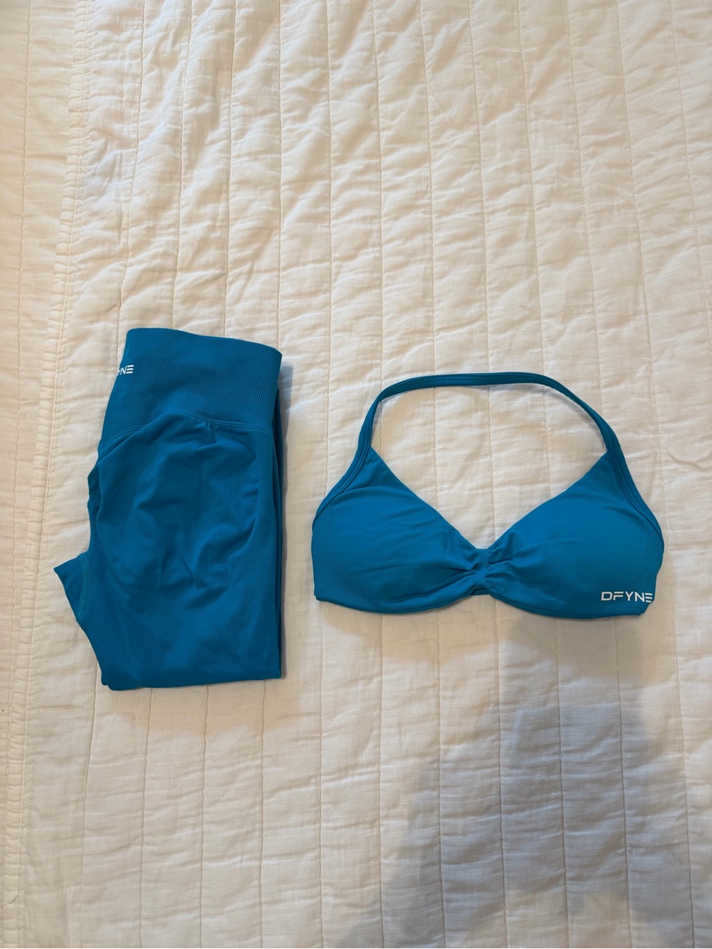 DFYNE Women's Teal Blue Twist-Front Bikini Top